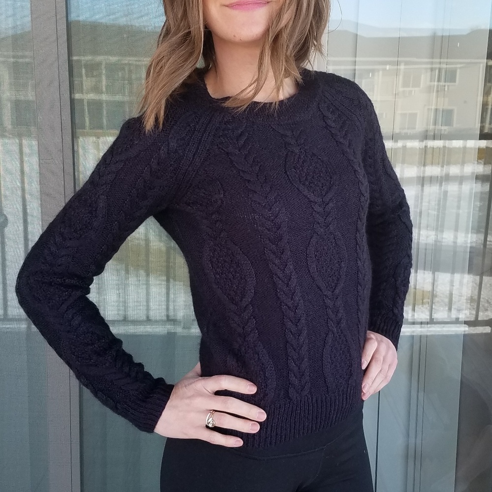 ❄H&M navy blue sweater